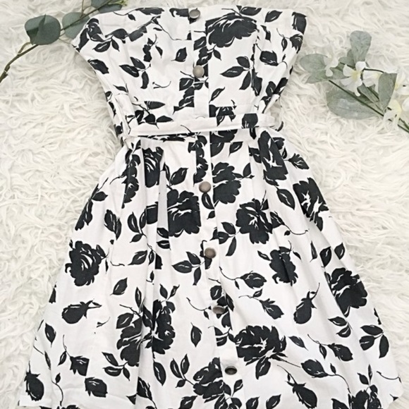 Black & White Floral Dress - Picture 2 of 4
